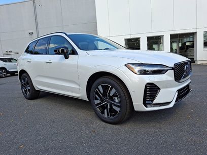 New 2026 Volvo XC60 B5 Plus w/ Climate Package