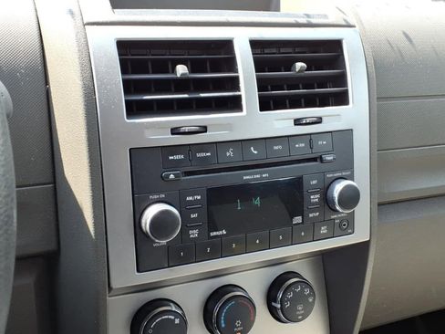 Used 2009 Dodge Nitro SE AWD/4WD image 15