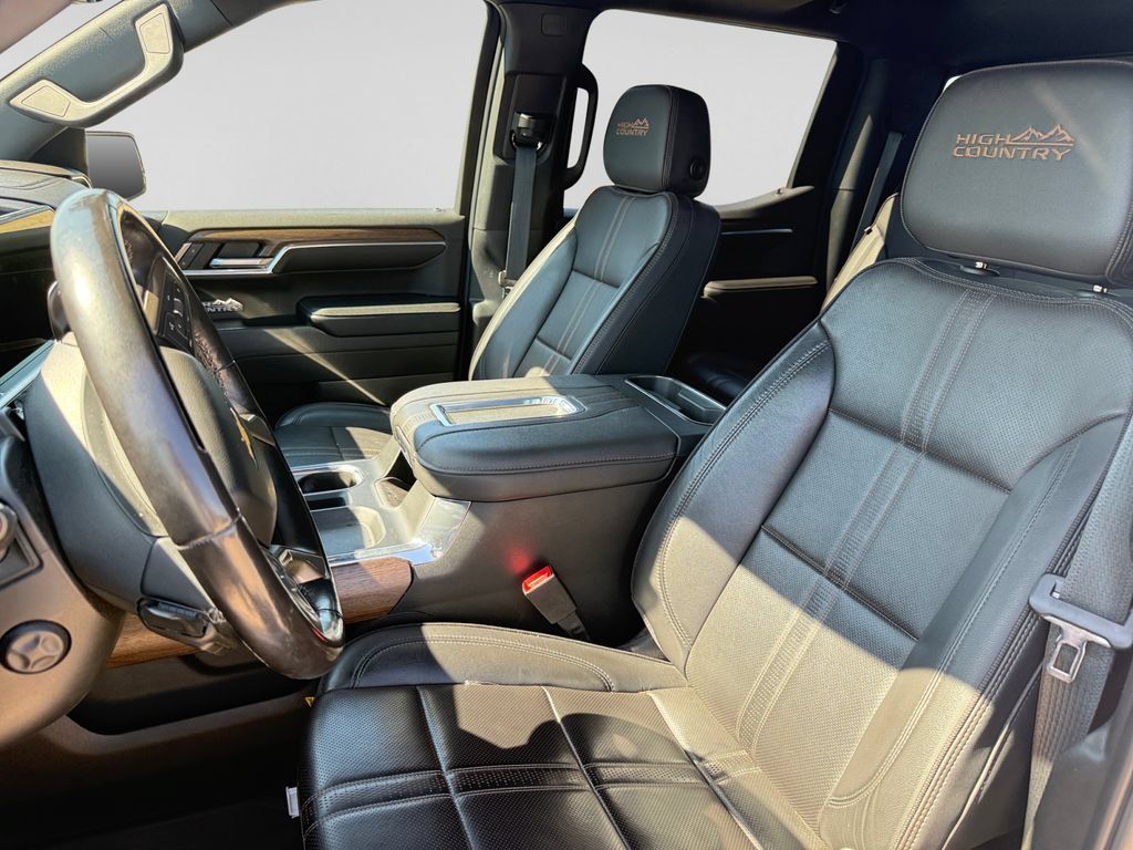 Used 2022 Chevrolet Silverado 1500 High Country w/ High Country Premium Package AWD/4WD image 21