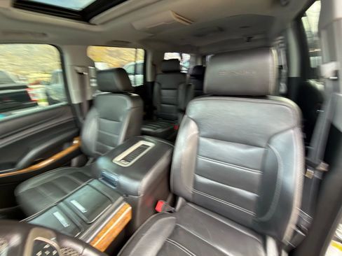 Used 2017 GMC Yukon XL Denali w/ Open Road Package AWD/4WD image 35