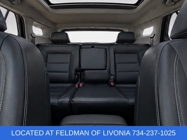 Certified 2024 GMC Terrain SLT w/ LPO, Floor Liner Package AWD/4WD image 24