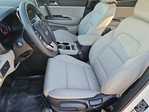 Used 2022 Kia Sportage LX image 16