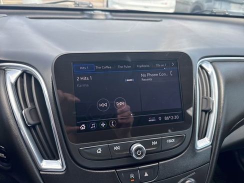 Used 2020 Chevrolet Malibu LT w/ Leather Package FWD image 21