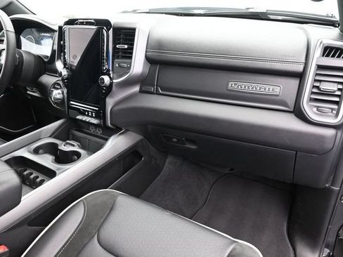 Used 2025 RAM 1500 Laramie w/ Sport Appearance Package AWD/4WD image 34