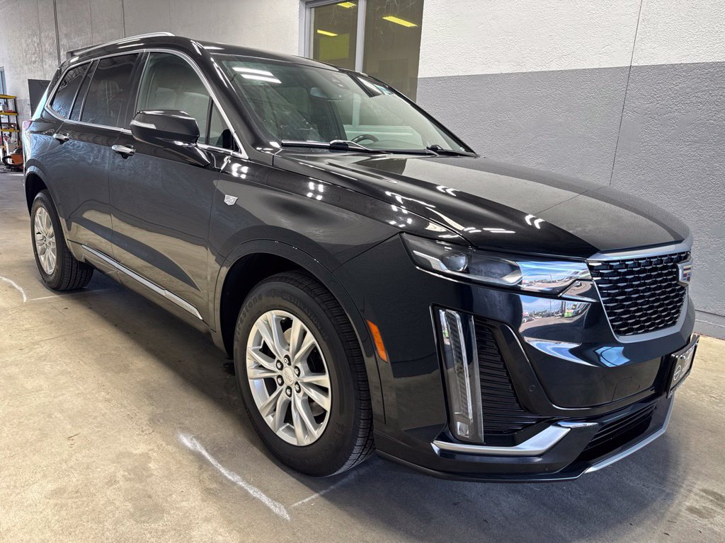 Used 2021 Cadillac XT6 Luxury w/ LPO, Floor Liner Package AWD/4WD image 6