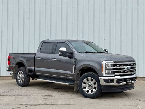 Certified 2023 Ford F350 Lariat w/ Chrome Package image 8