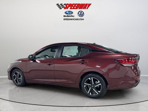 Used 2024 Nissan Sentra SV FWD image 9