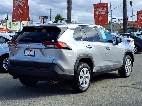 Used 2024 Toyota RAV4 LE image 4