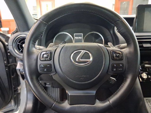 Used 2025 Lexus IS 350 F Sport w/ Accessory Package 2 RWD image 15