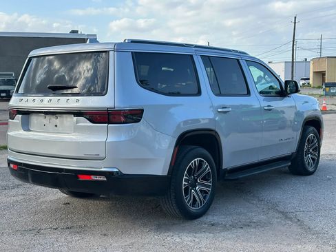 Used 2022 Jeep Wagoneer Series III w/ Flexible Seating Group RWD image 7