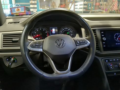 Used 2020 Volkswagen Atlas Cross Sport SE AWD/4WD image 2