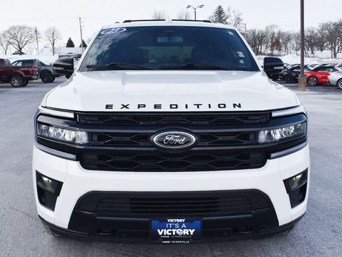 Used 2023 Ford Expedition Limited image 28