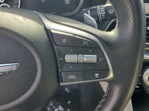 Used 2022 Genesis G70 3.3T w/ Sport Advanced Package image 17