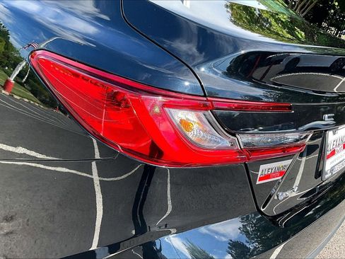 Used 2025 Toyota Camry LE FWD image 27