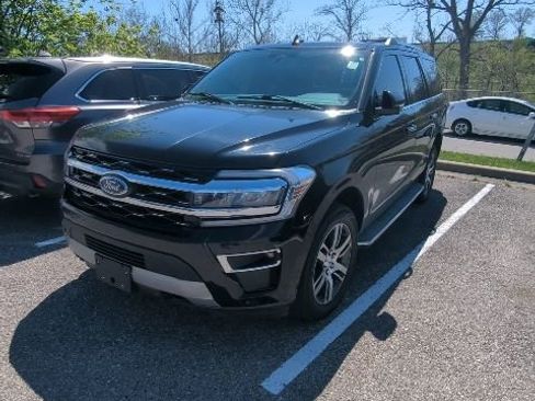 Used 2022 Ford Expedition Limited image 7