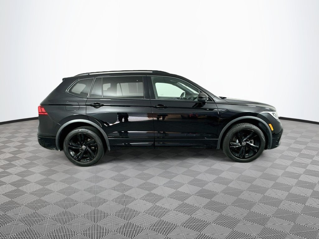 Used 2023 Volkswagen Tiguan SE R-Line AWD/4WD image 11