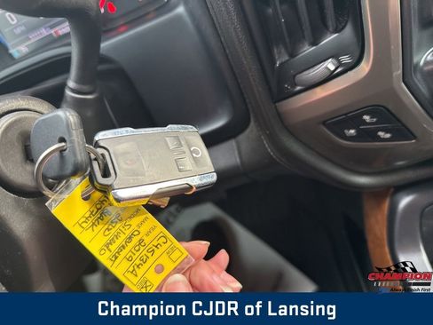 Used 2019 Chevrolet Silverado 2500 High Country w/ Duramax Plus Package image 32