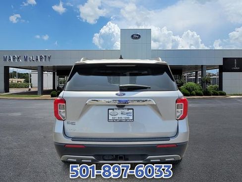 Certified 2024 Ford Explorer XLT w/ Equipment Group 202A RWD image 4