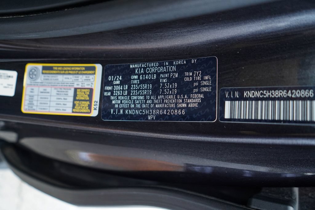Used 2024 Kia Carnival EX FWD image 42