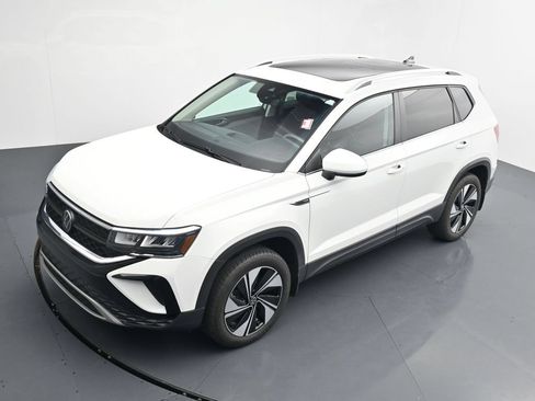 Used 2023 Volkswagen Taos SE AWD/4WD image 26