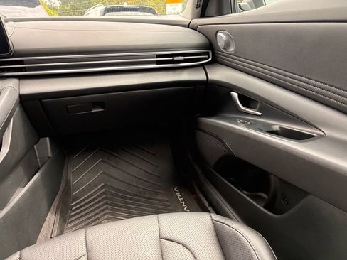 Used 2025 Hyundai Elantra Limited FWD image 39