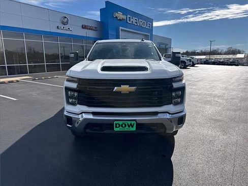 Used 2024 Chevrolet Silverado 2500 W/T w/ WT Convenience Package image 3