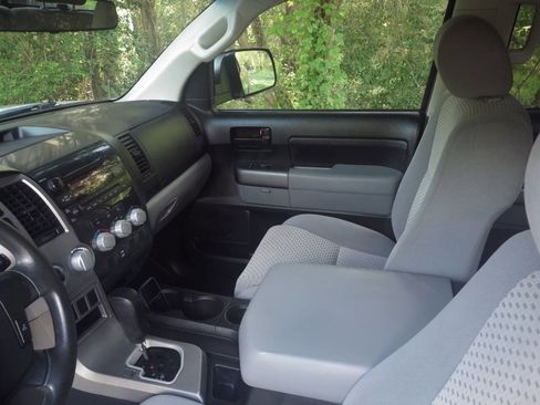 Used 2010 Toyota Tundra 4x4 Double Cab image 11