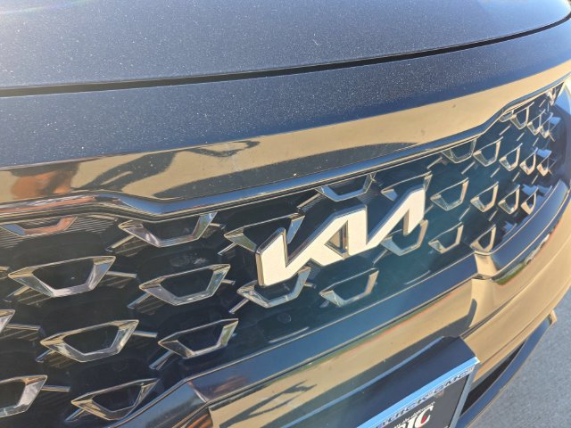 Used 2022 Kia Sorento S FWD image 28