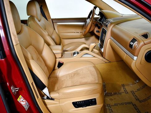 Used 2008 Porsche Cayenne GTS image 42