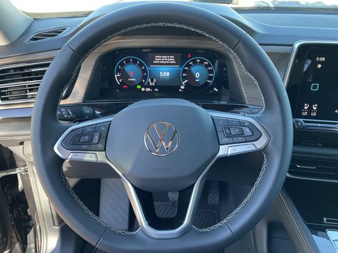 New 2026 Volkswagen Atlas SE image 18