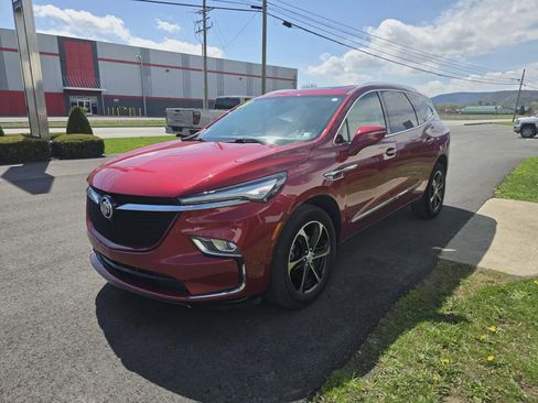 Used 2023 Buick Enclave Essence w/ Experience Buick Package image 8