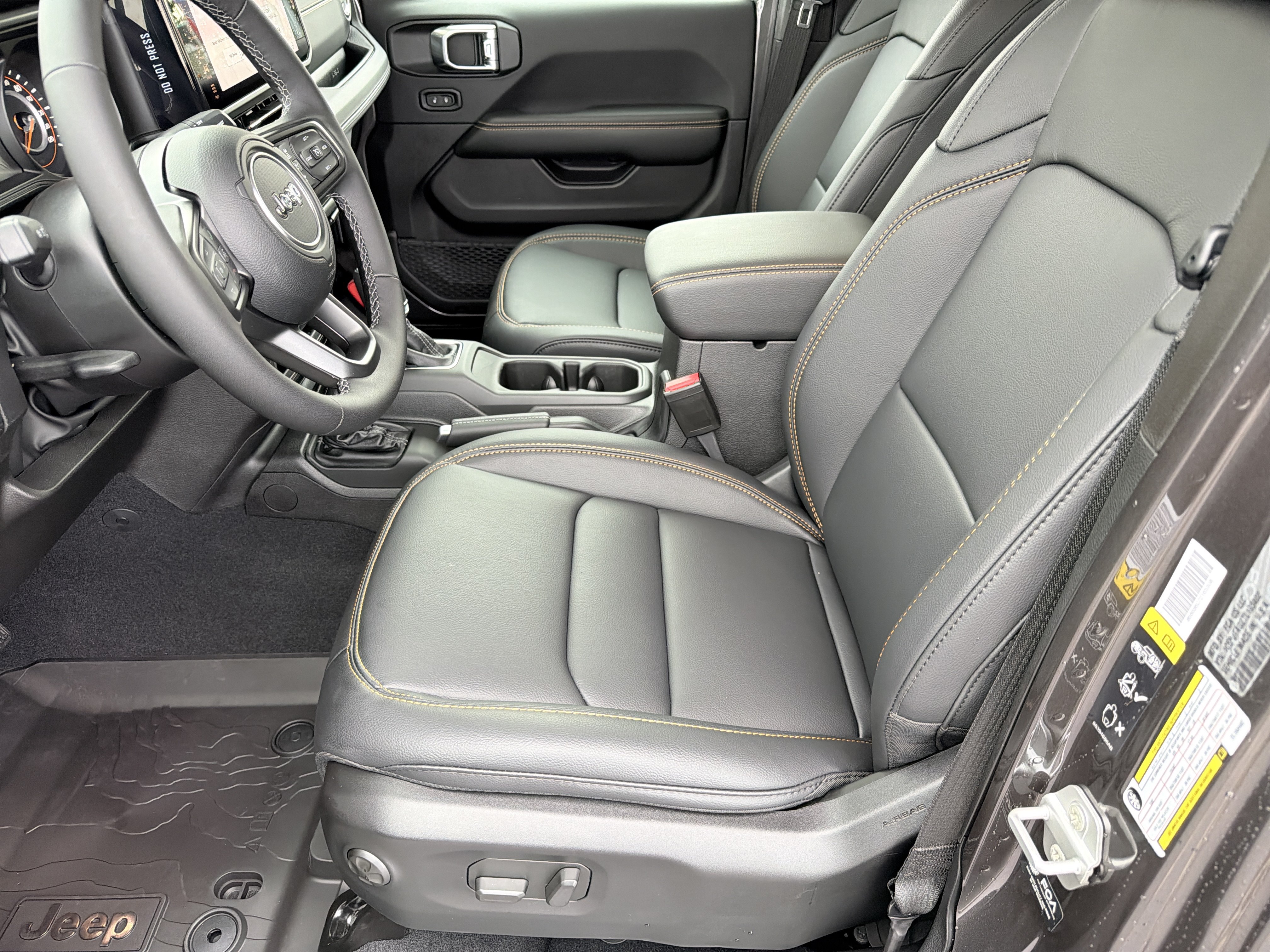 New 2026 Jeep Gladiator Sport AWD/4WD image 8