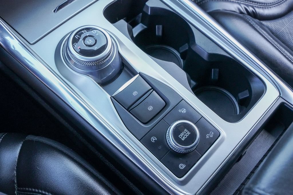 Used 2020 Ford Explorer Platinum w/ Premium Technology Package AWD/4WD image 24