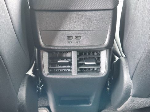 Used 2025 Chevrolet Equinox LT w/ Convenience Package II FWD image 30