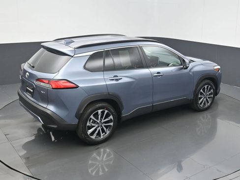 Used 2024 Toyota Corolla Cross XLE w/ Convenience Package image 21