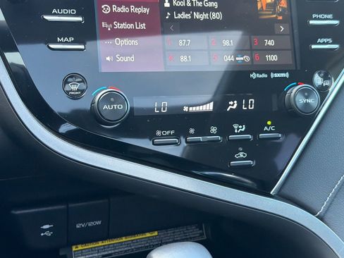 Used 2018 Toyota Camry XSE w/ Driver Assist Package image 20