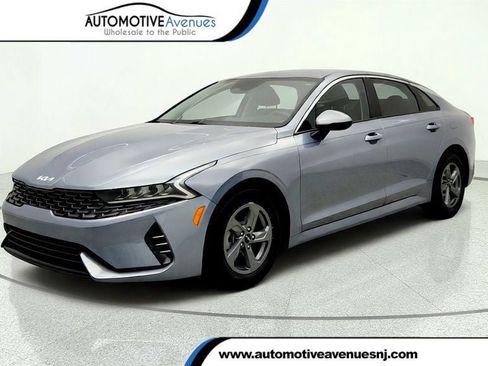 Used 2022 Kia K5 LX FWD image 1
