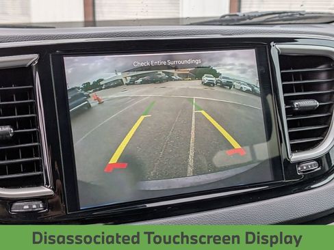 Used 2023 Chrysler Pacifica Touring-L FWD image 23
