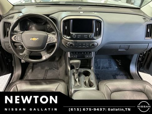 Used 2020 Chevrolet Colorado Z71 w/ Z71 Midnight Edition AWD/4WD image 16