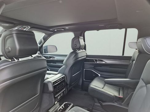 New 2026 Jeep Grand Wagoneer L Limited image 18