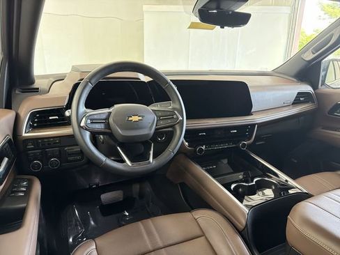 Certified 2025 Chevrolet Tahoe High Country AWD/4WD image 21