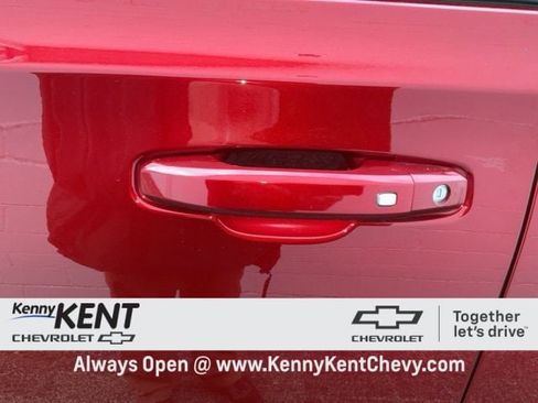 Used 2021 Chevrolet Tahoe Z71 w/ Z71 Signature Package image 25