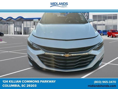 Used 2024 Chevrolet Malibu LT FWD image 2