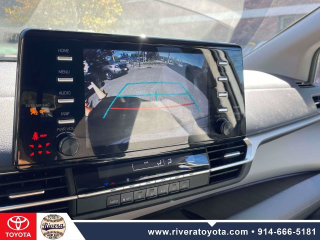 Certified 2024 Toyota Sienna LE AWD/4WD image 28