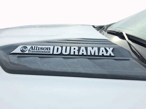 Used 2022 Chevrolet Silverado 2500 LT w/ Convenience Package image 11