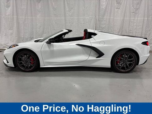 Used 2024 Chevrolet Corvette Stingray Preferred Cpe w/ Z51 Performance Package RWD image 4