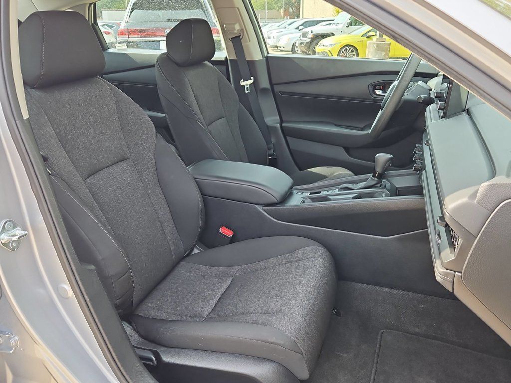 Used 2025 Honda Accord LX image 31
