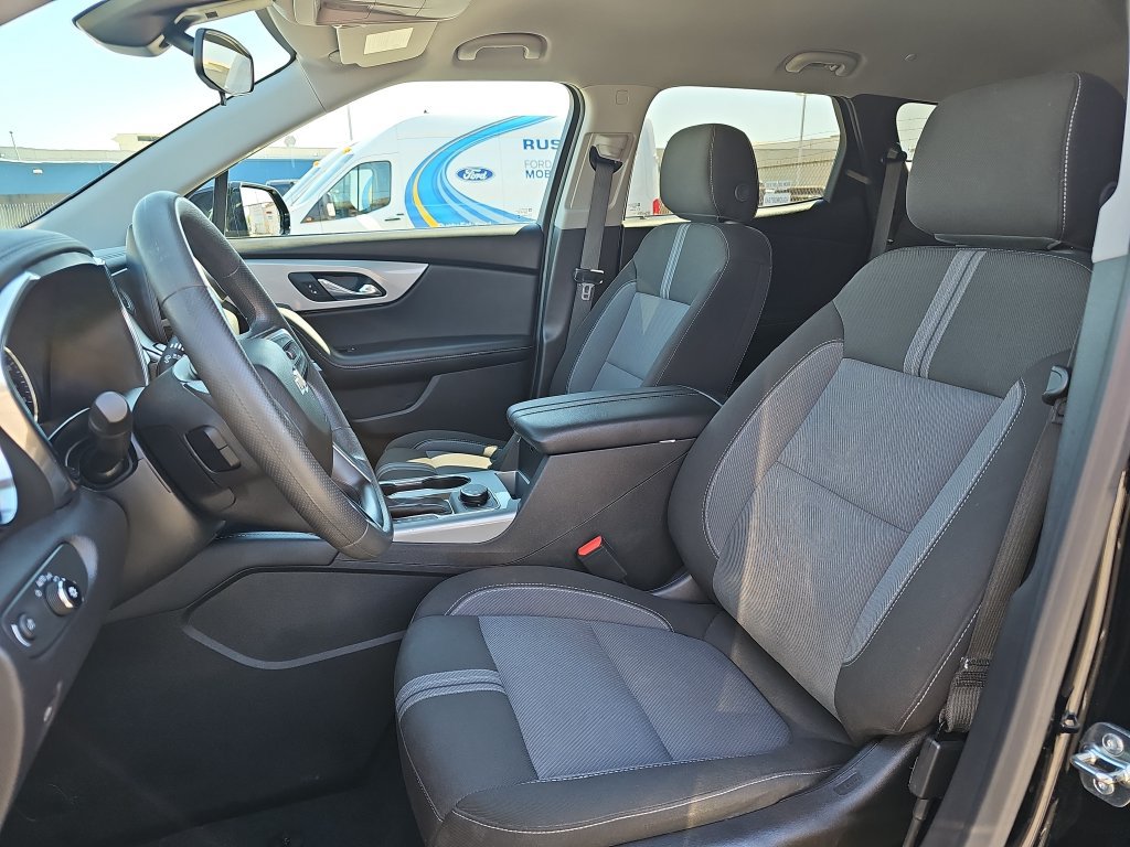 Used 2025 Chevrolet Blazer LT FWD image 15