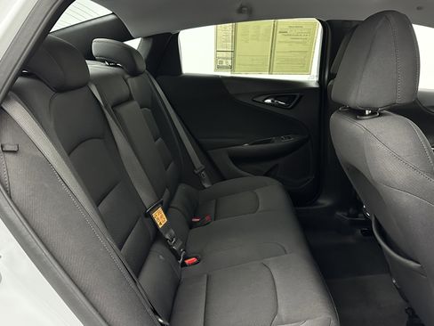 Used 2025 Chevrolet Malibu LT image 31