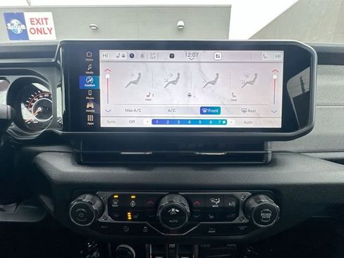 New 2026 Jeep Gladiator Sport AWD/4WD image 20